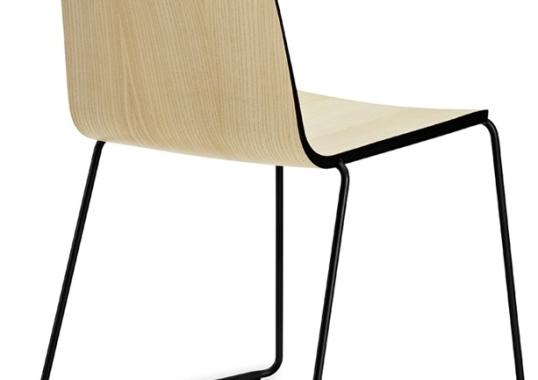 Стул от фабрики Normann Copenhagen модель Just -602