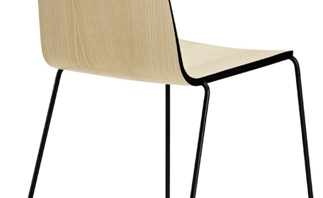 Стул от фабрики Normann Copenhagen модель Just -602