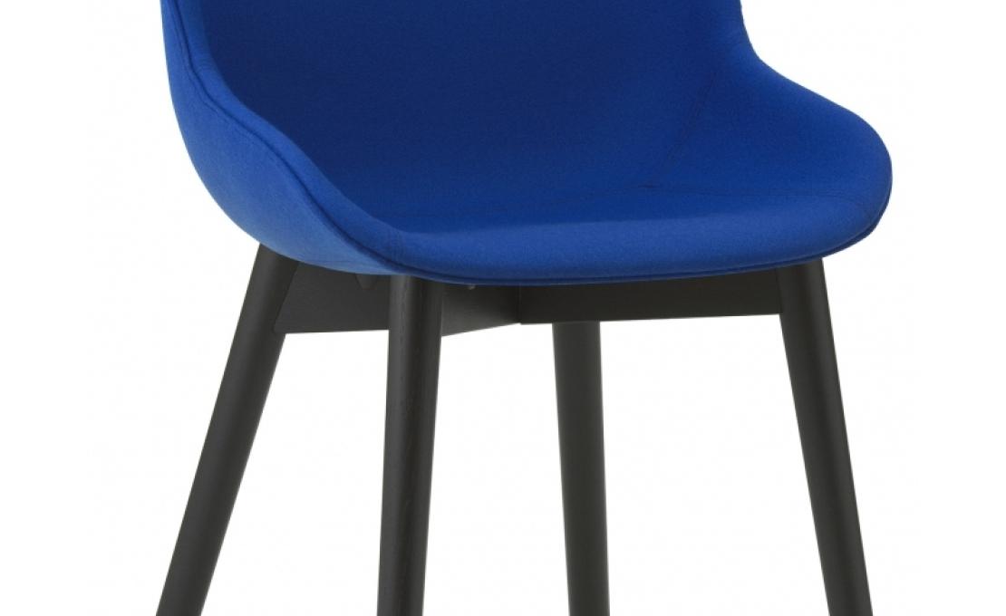 Стул от фабрики Normann Copenhagen модель Hyg Full Upholstery 