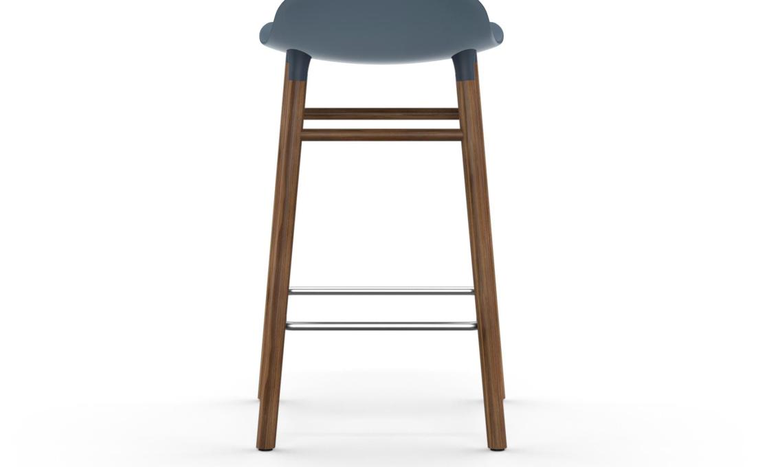Барный стул от фабрики Normann Copenhagen модель Form  with Wood Legs