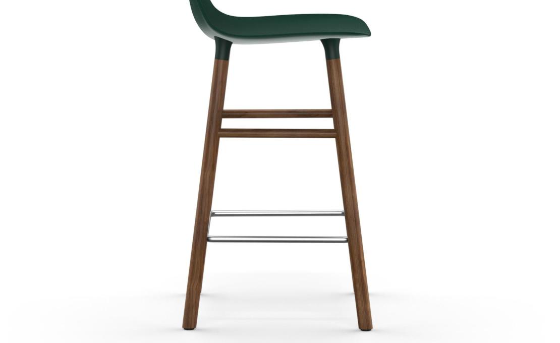 Барный стул от фабрики Normann Copenhagen модель Form  with Wood Legs
