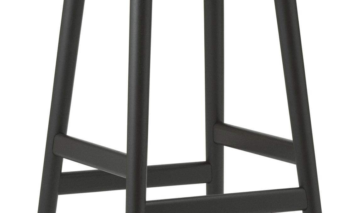 Барный стул от фабрики Normann Copenhagen модель Hyg Wood 