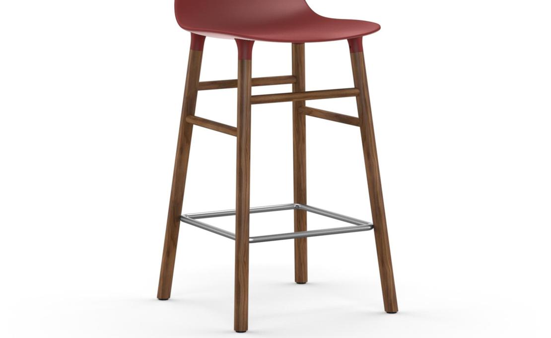 Барный стул от фабрики Normann Copenhagen модель Form  with Wood Legs