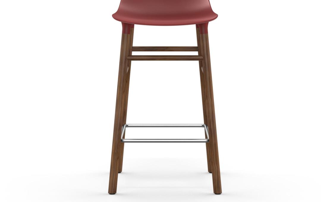 Барный стул от фабрики Normann Copenhagen модель Form  with Wood Legs