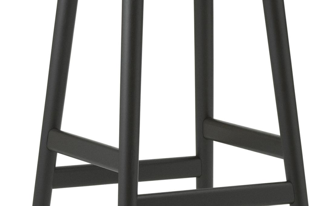 Барный стул от фабрики Normann Copenhagen модель Hyg Wood 