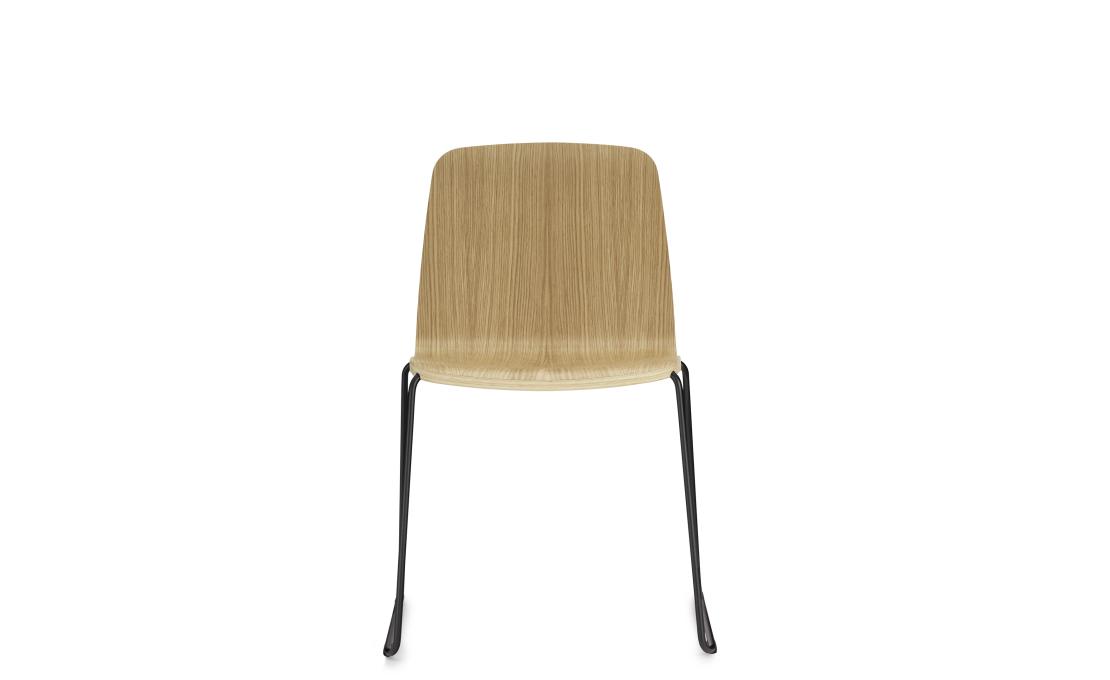 Стул от фабрики Normann Copenhagen модель Just -602