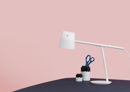 Настольная лампа от фабрики Normann Copenhagen модель 50506 Momento Table Lamp
