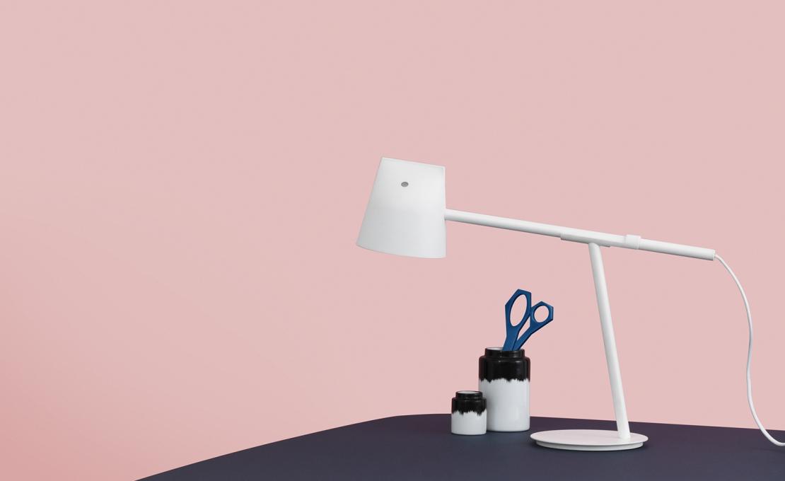 Настольная лампа от фабрики Normann Copenhagen модель 50506 Momento Table Lamp