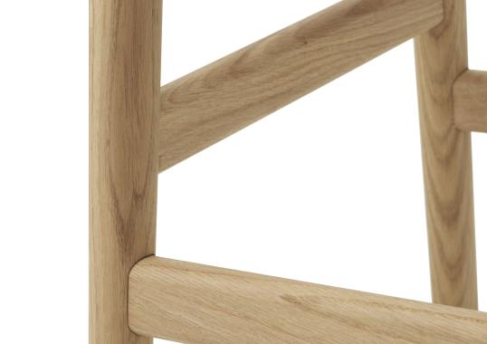 Барный стул от фабрики Normann Copenhagen модель Hyg Wood 