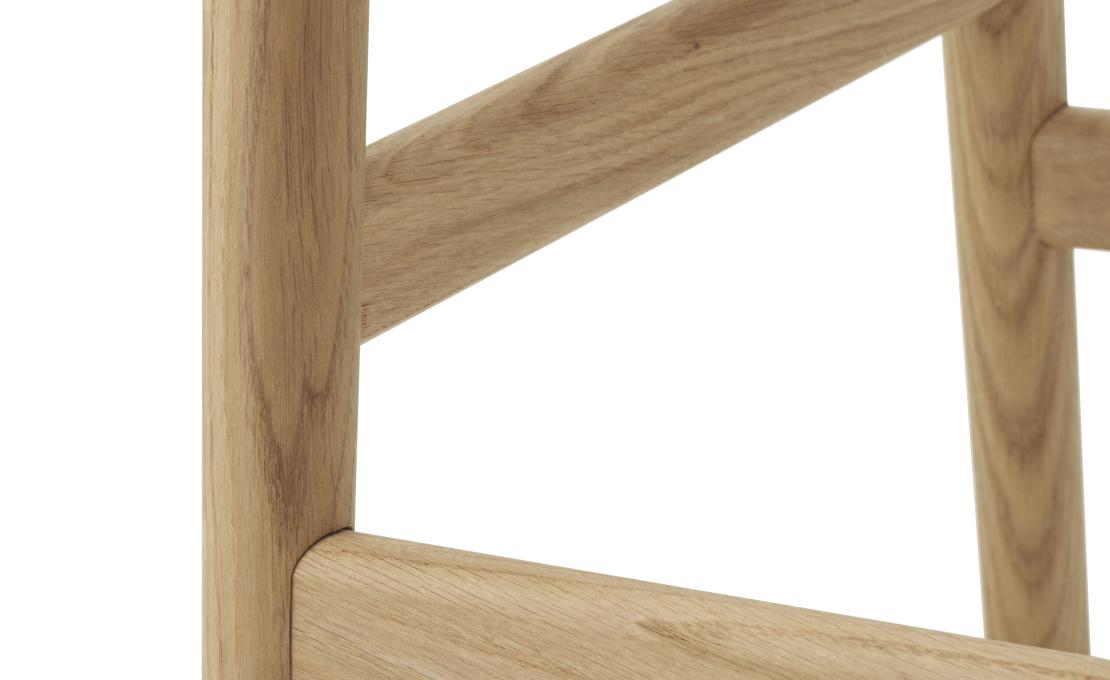 Барный стул от фабрики Normann Copenhagen модель Hyg Wood 