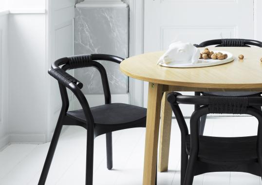 Стул от фабрики Normann Copenhagen модель 60201 Knot 