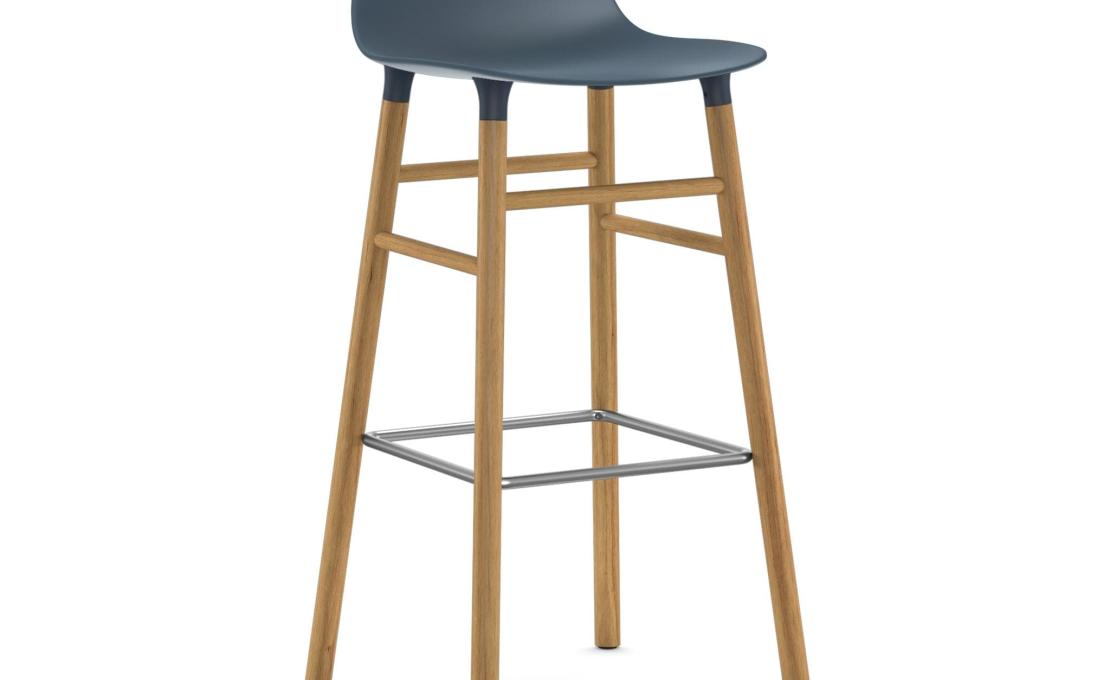 Барный стул от фабрики Normann Copenhagen модель Form  with Wood Legs
