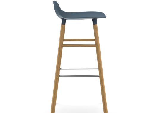 Барный стул от фабрики Normann Copenhagen модель Form  with Wood Legs