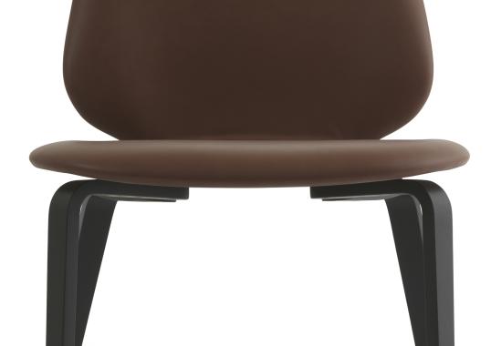 Стул от фабрики Normann Copenhagen модель My  Low Upholstery