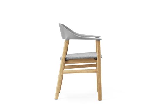 Кресло от фабрики Normann Copenhagen модель 14010 Herit Upholstery Arm