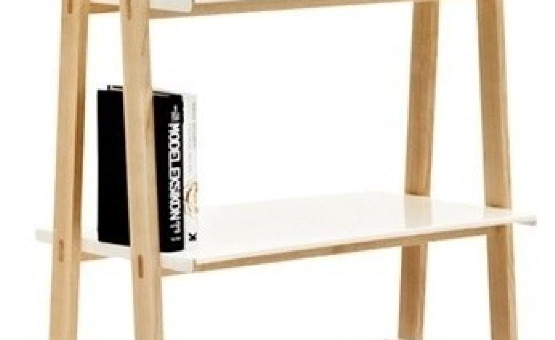 Стеллаж для книг от фабрики Normann Copenhagen модель 60100 One Step Up Bookcase
