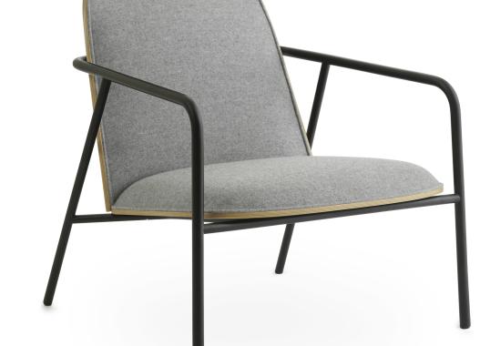 Стул от фабрики Normann Copenhagen модель Pad Low 