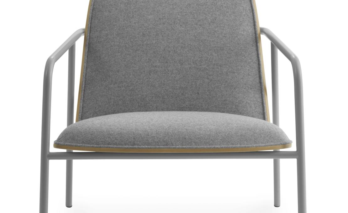 Стул от фабрики Normann Copenhagen модель Pad Low 