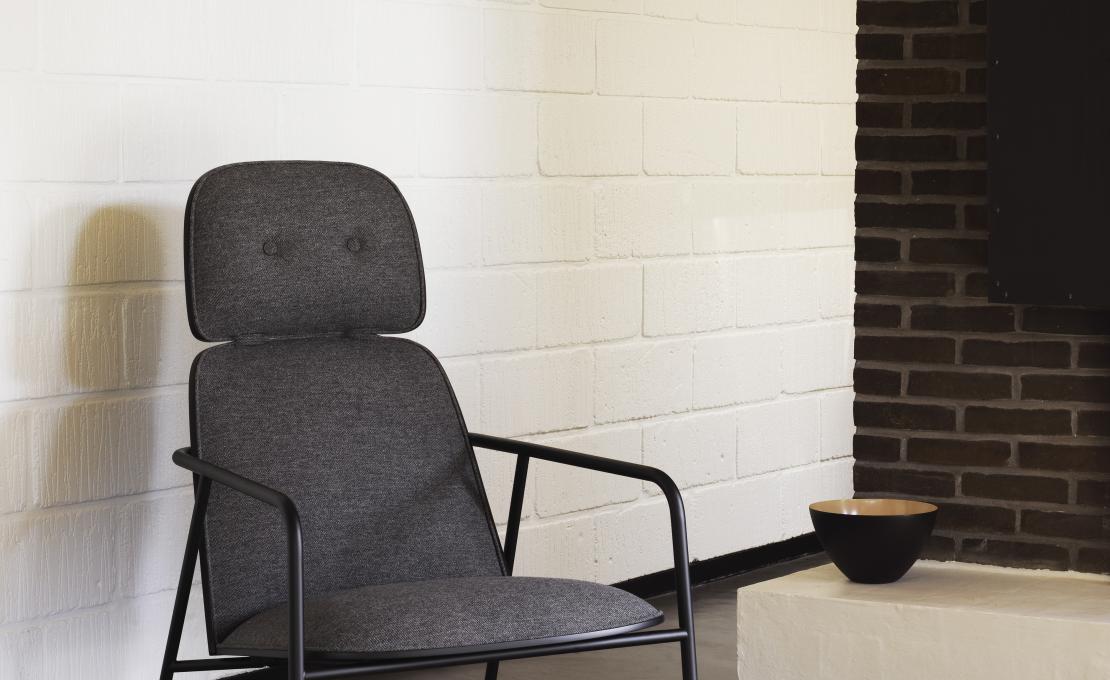 Стул от фабрики Normann Copenhagen модель Pad High 