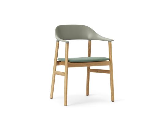 Кресло от фабрики Normann Copenhagen модель 14010 Herit Upholstery Arm