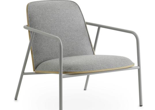 Стул от фабрики Normann Copenhagen модель Pad Low 