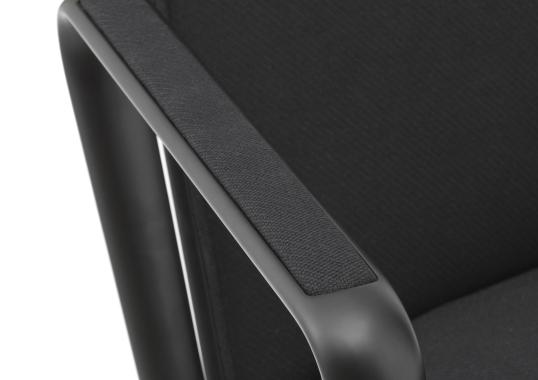 Кресло от фабрики Normann Copenhagen модель Pad Swivel Lounge 