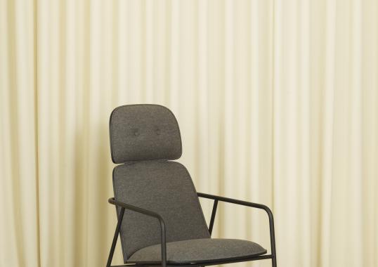 Стул от фабрики Normann Copenhagen модель Pad High 
