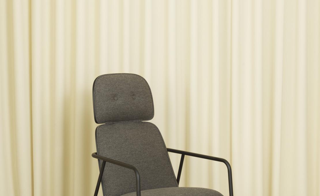 Стул от фабрики Normann Copenhagen модель Pad High 