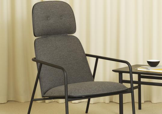 Стул от фабрики Normann Copenhagen модель Pad High 