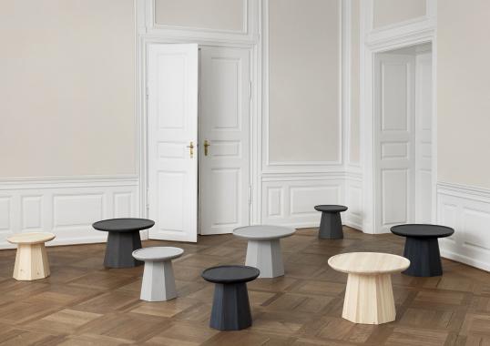 Журнальный столик от фабрики Normann Copenhagen модель 6025 Pine Occasional Table