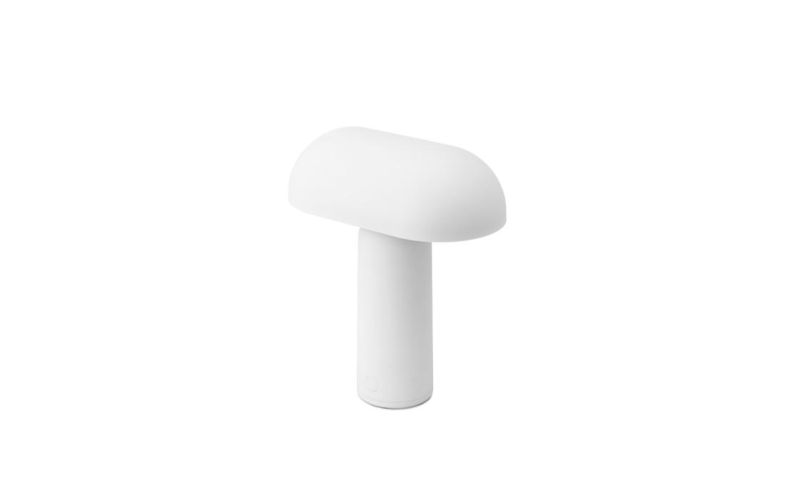 Настольная лампа от фабрики Normann Copenhagen модель 51011 Porta Table Lamp