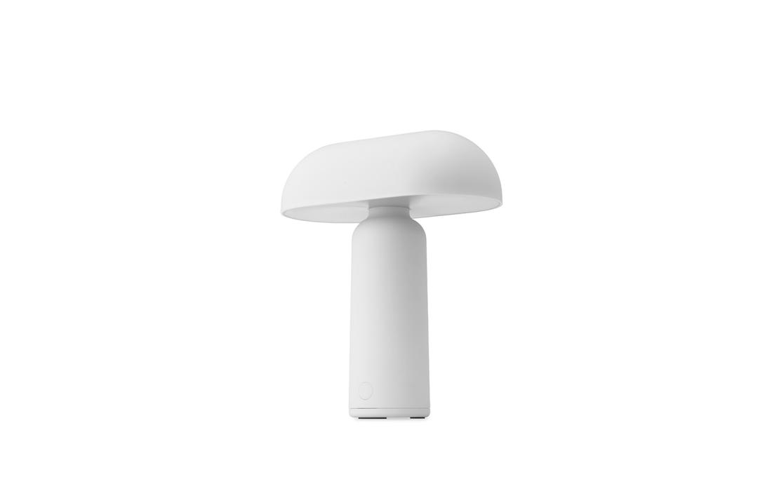 Настольная лампа от фабрики Normann Copenhagen модель 51011 Porta Table Lamp