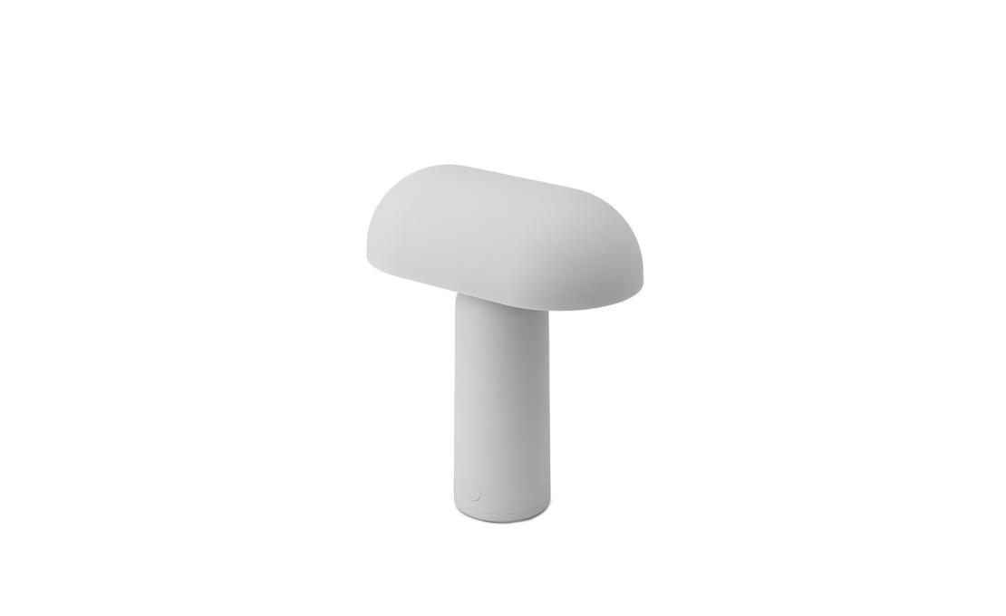 Настольная лампа от фабрики Normann Copenhagen модель 51011 Porta Table Lamp