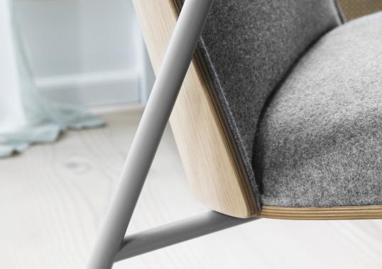 Стул от фабрики Normann Copenhagen модель Pad High 