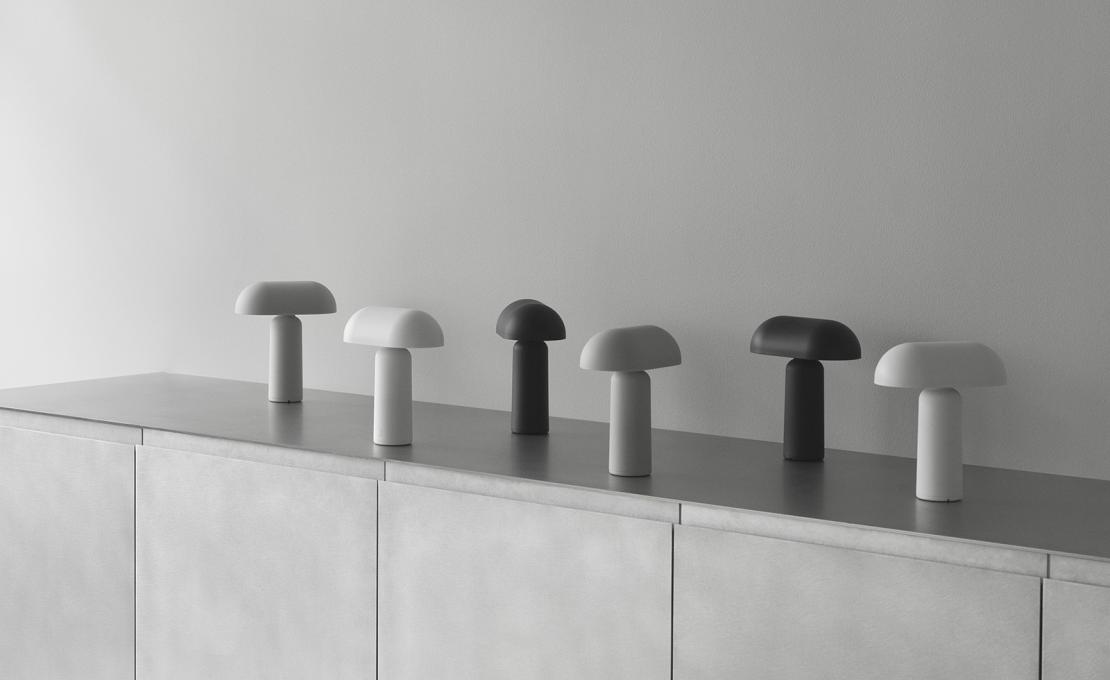 Настольная лампа от фабрики Normann Copenhagen модель 51011 Porta Table Lamp