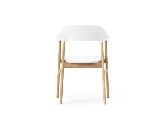 Кресло от фабрики Normann Copenhagen модель 14010 Herit Upholstery Arm