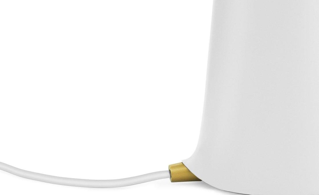 Настольная лампа от фабрики Normann Copenhagen модель Shelter Table Lamp-50
