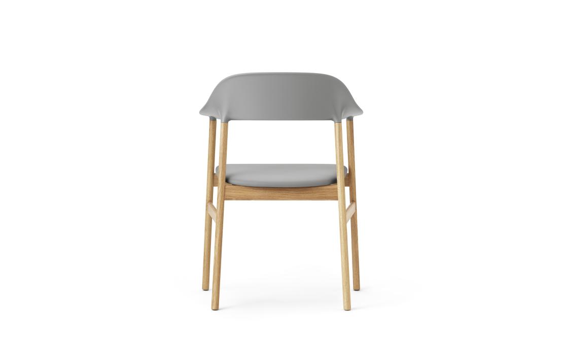 Кресло от фабрики Normann Copenhagen модель 14010 Herit Upholstery Arm