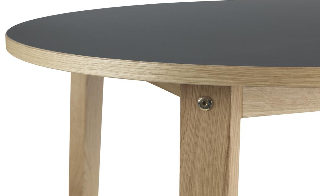 Стол от фабрики Normann Copenhagen модель 6030 Slice Linoleum Table
