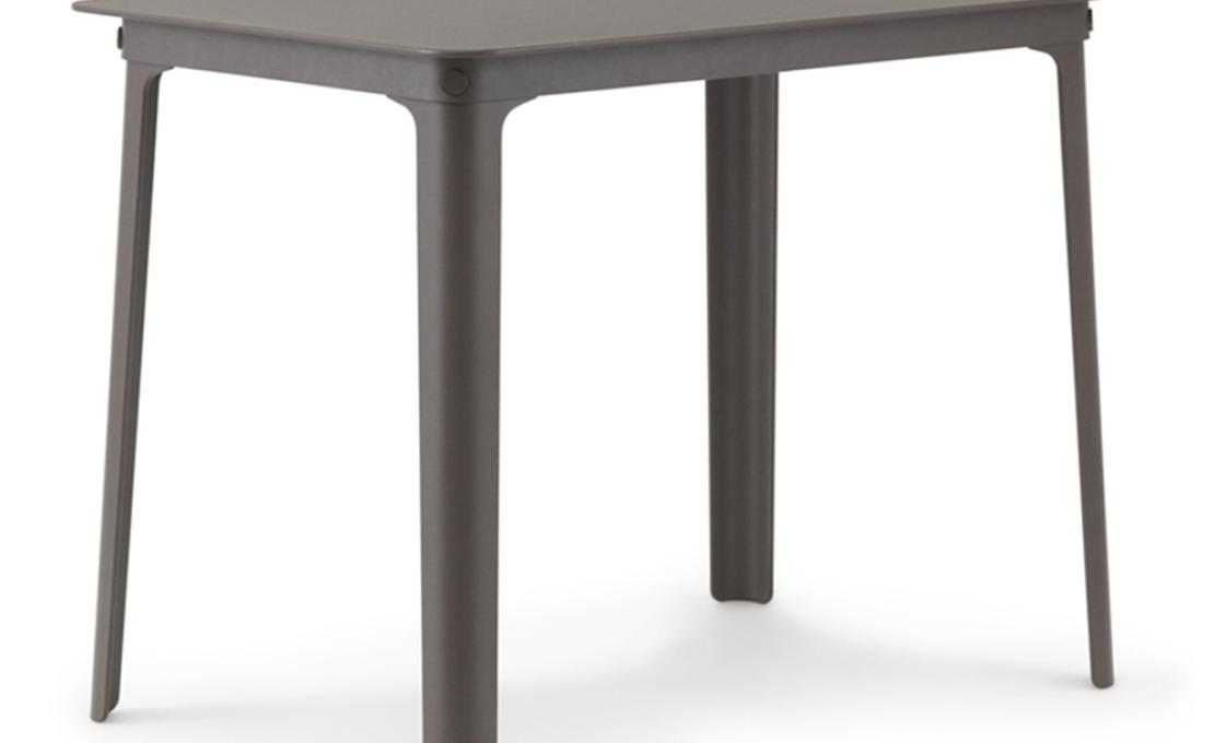 Журнальный столик от фабрики Normann Copenhagen модель 60253 Steady Occasional Table