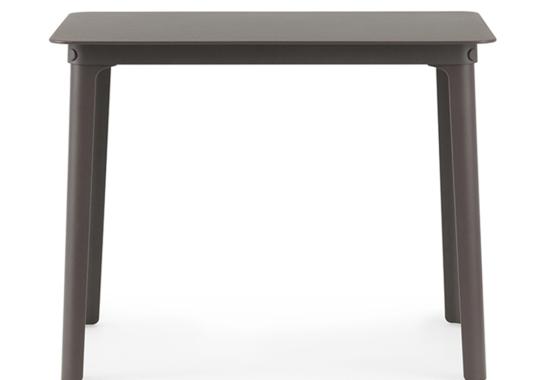 Журнальный столик от фабрики Normann Copenhagen модель 60253 Steady Occasional Table