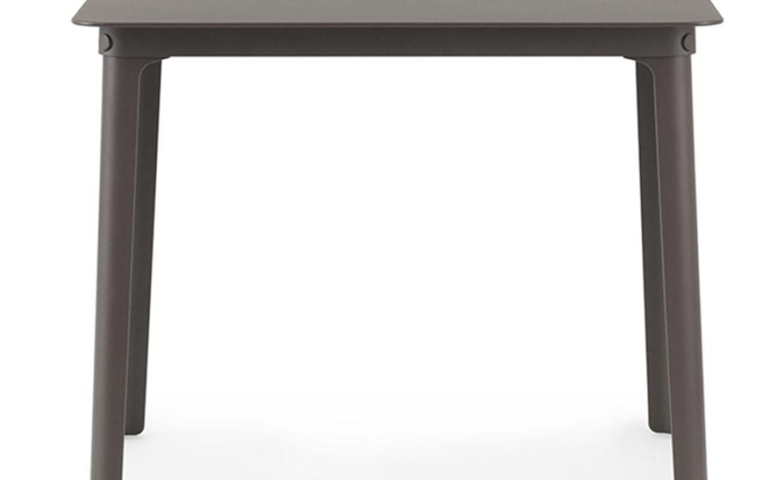 Журнальный столик от фабрики Normann Copenhagen модель 60253 Steady Occasional Table