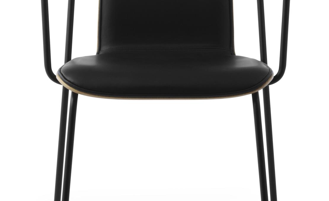 Кресло от фабрики Normann Copenhagen модель Studio Mid Upholstery Arm