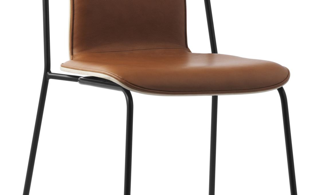 Стул от фабрики Normann Copenhagen модель Studio Mid Upholstery 