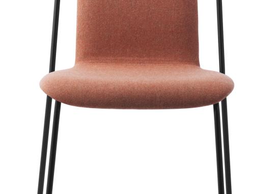 Стул от фабрики Normann Copenhagen модель Studio Full Upholstery 