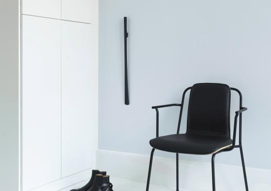 Стул от фабрики Normann Copenhagen модель Studio Mid Upholstery 