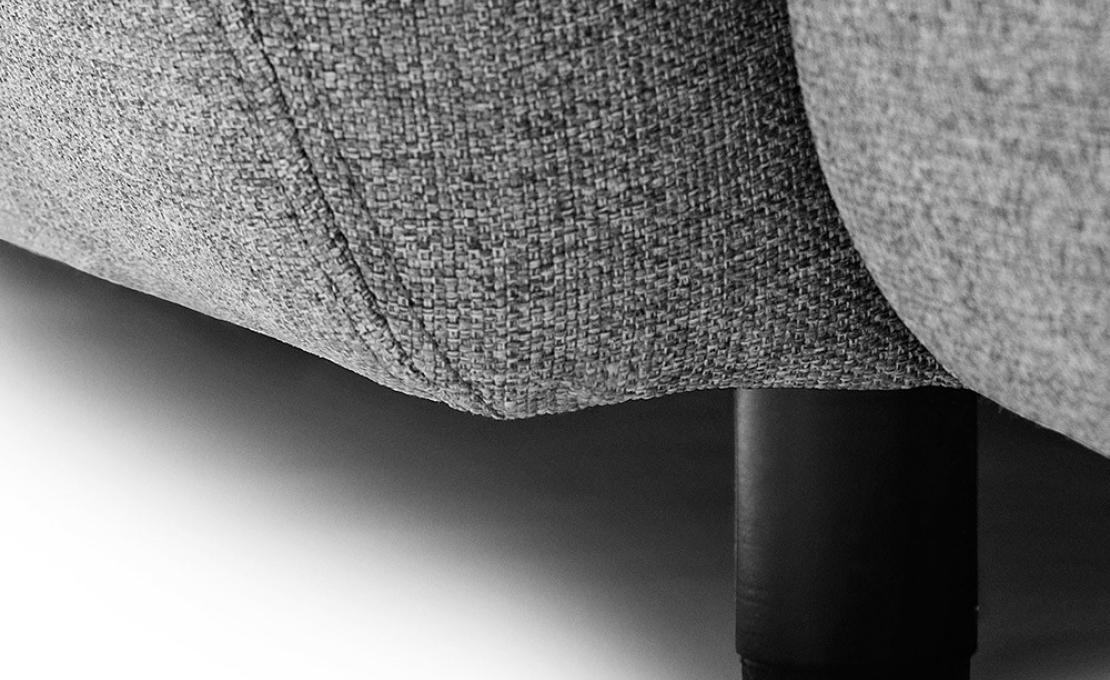 Диван от фабрики Normann Copenhagen модель Swell 2 Seater Sofa