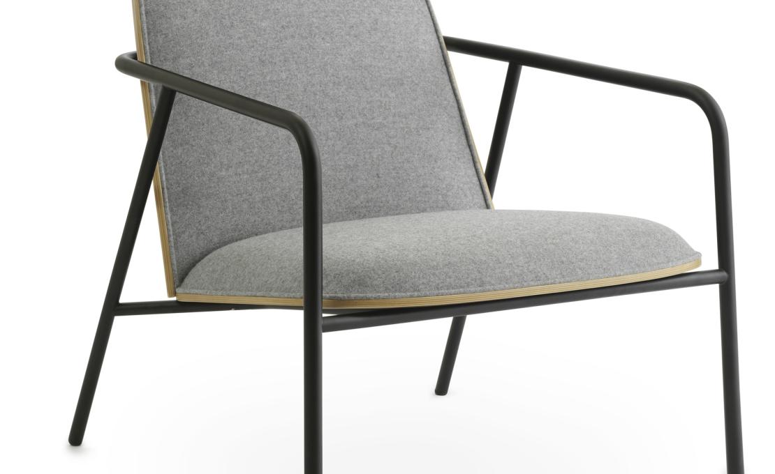 Стул от фабрики Normann Copenhagen модель Pad Low 