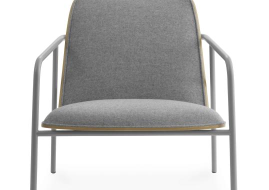 Стул от фабрики Normann Copenhagen модель Pad Low 