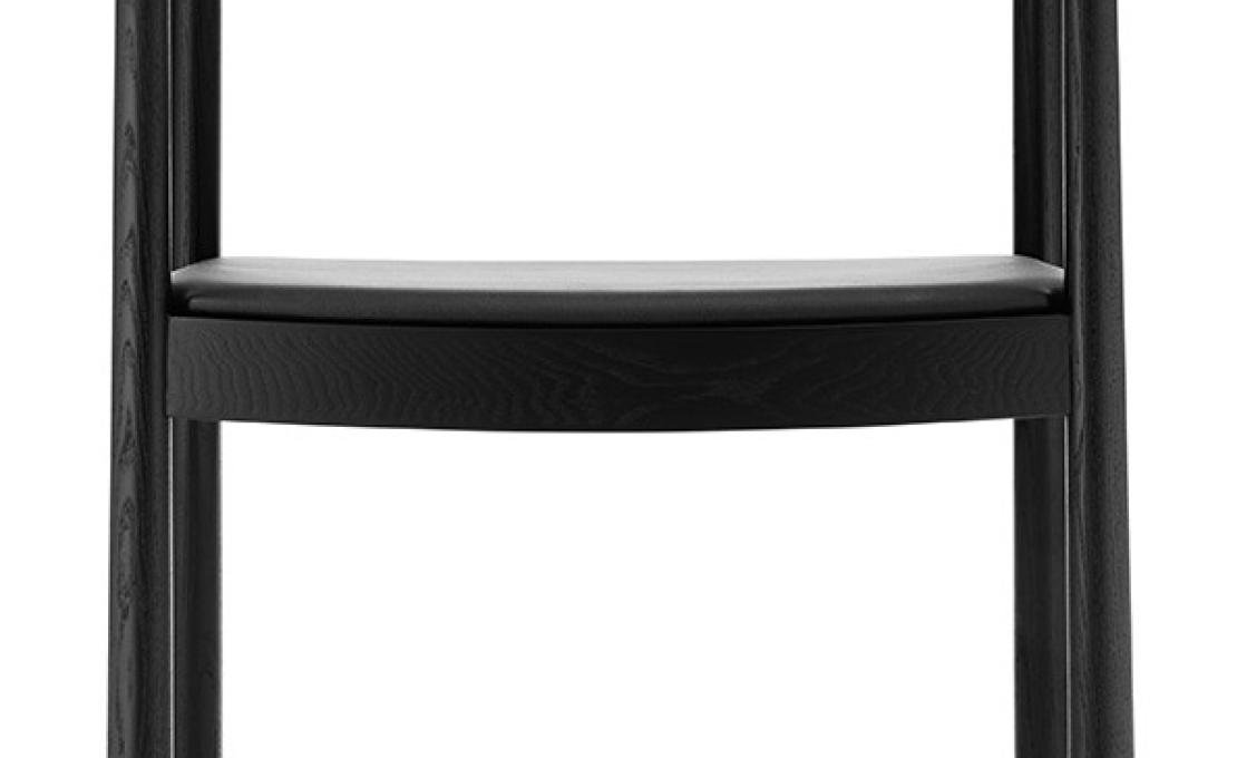 Кресло от фабрики Normann Copenhagen модель 140162 Timb Upholstery Arm